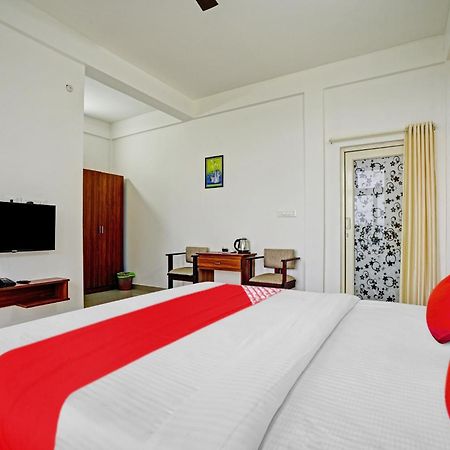 فندق Oyo Flagship 81260 Star Lights مونار المظهر الخارجي الصورة