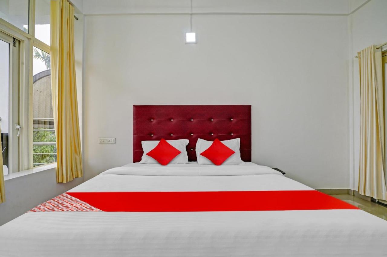 فندق Oyo Flagship 81260 Star Lights مونار المظهر الخارجي الصورة